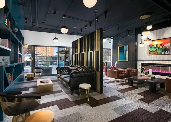 Downtown Penthouse 5bd Views Parking Gym Chicago