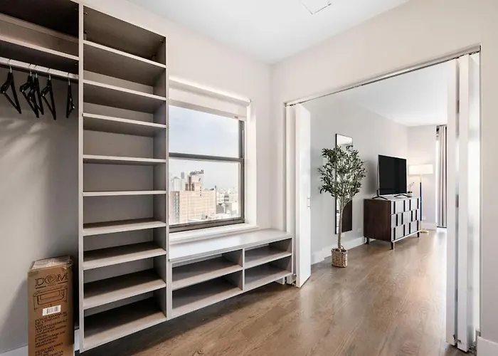 Downtown Penthouse 5bd Views Parking Gym * Chicago