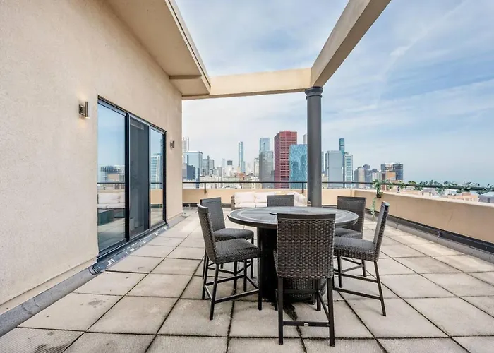 Downtown Penthouse 5bd Views Parking Gym