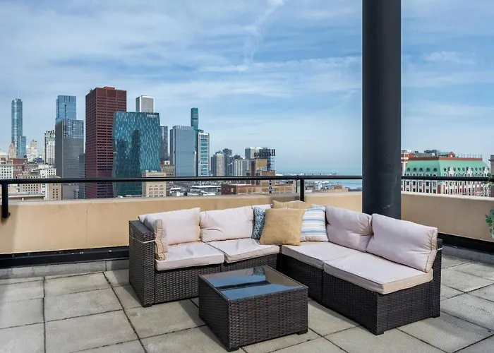 Apartment Downtown Penthouse 5bd Views Parking Gym