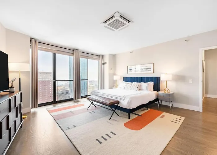 Apartment Downtown Penthouse 5bd Views Parking Gym Chicago